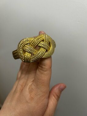 Vintage Gold Knot Cuff Bracelet - Women's Jewelry